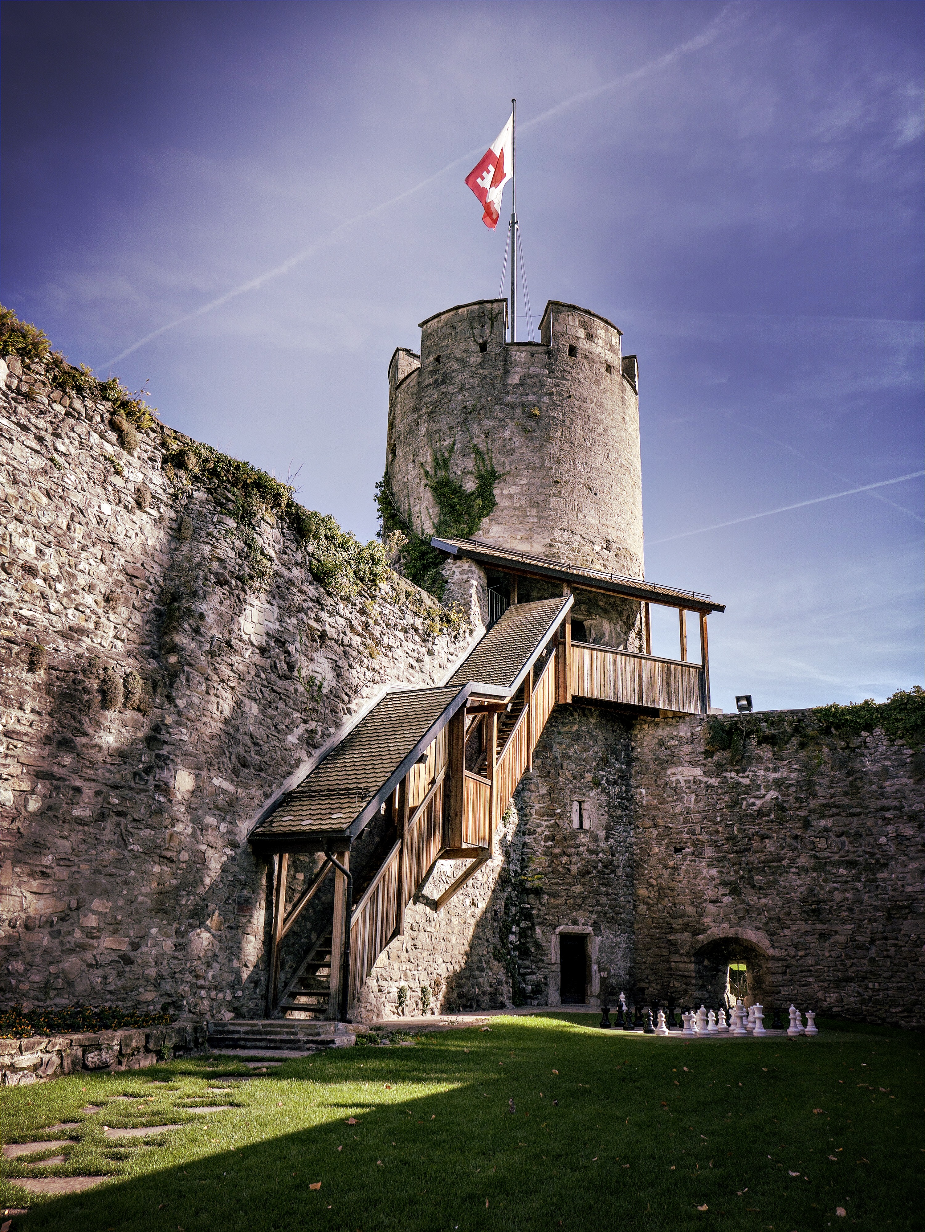 Les opposants à la rénovation du Château de La Tour-de-Peilz participeront à un débat public